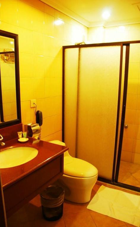 Grand Regal Hotel Bacolod Phòng bức ảnh