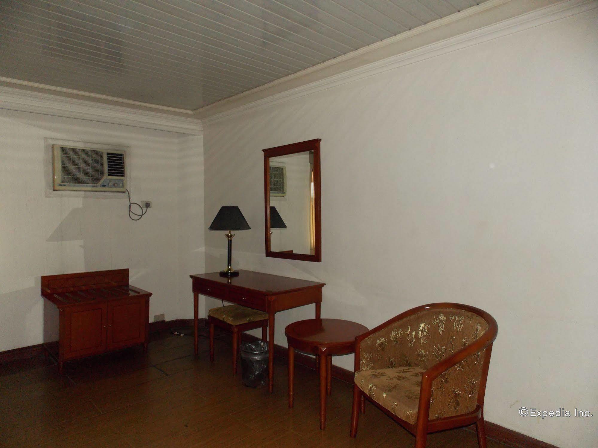 Grand Regal Hotel Bacolod Ngoại thất bức ảnh