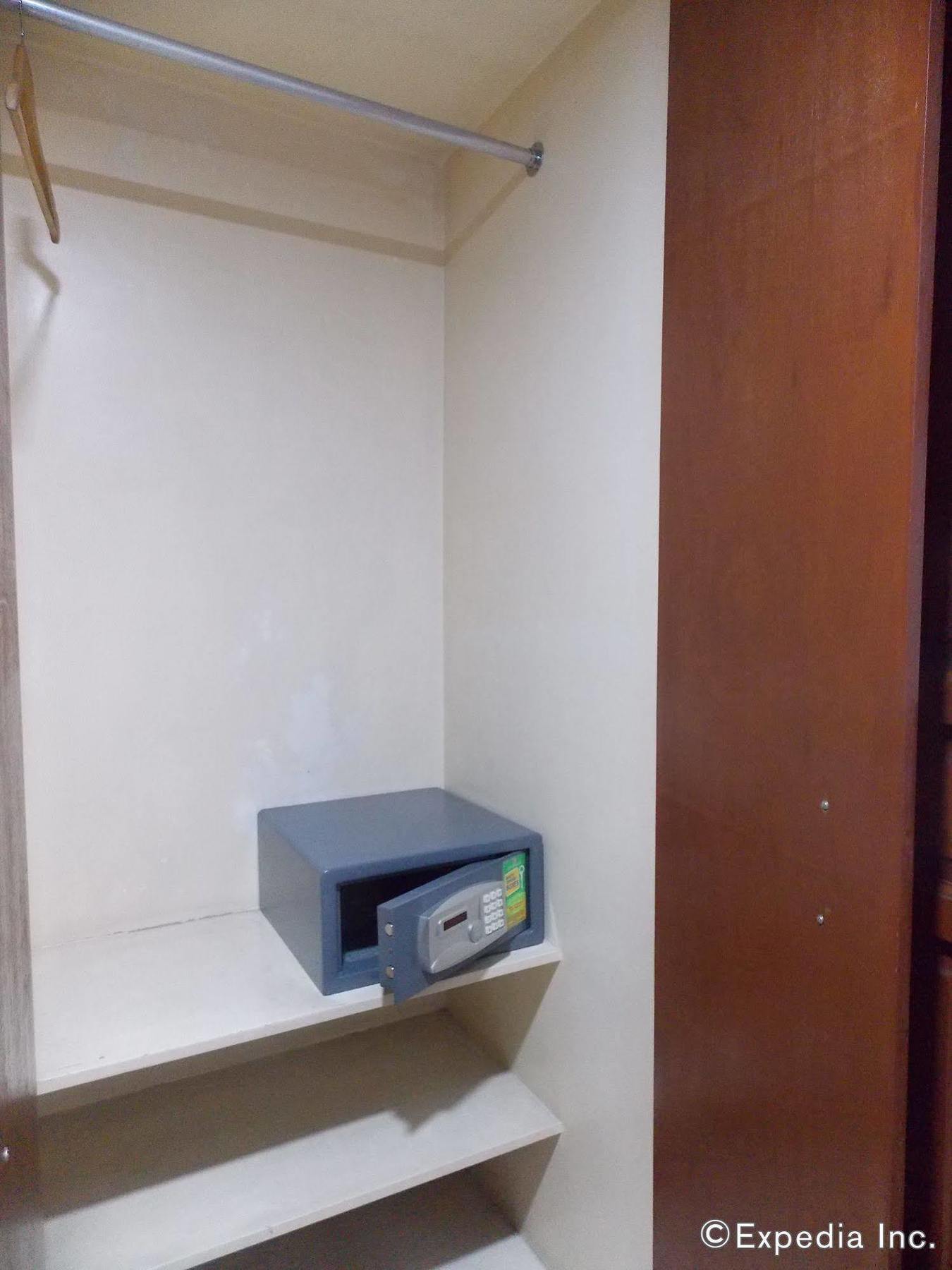 Grand Regal Hotel Bacolod Ngoại thất bức ảnh