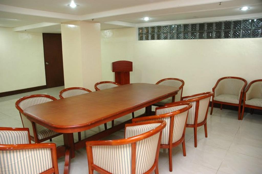 Grand Regal Hotel Bacolod Ngoại thất bức ảnh