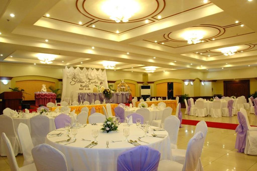 Grand Regal Hotel Bacolod Ngoại thất bức ảnh